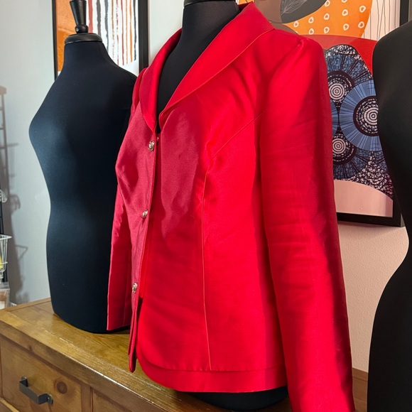 Elegant Red Women's Blazer - Picture 5 of 5